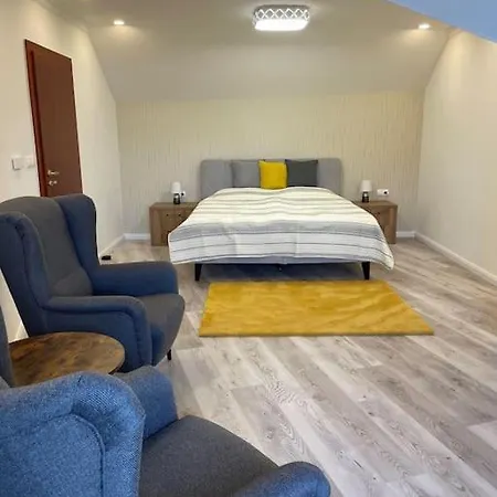 Apartment Luxusny Pri Jazere - Free Parking