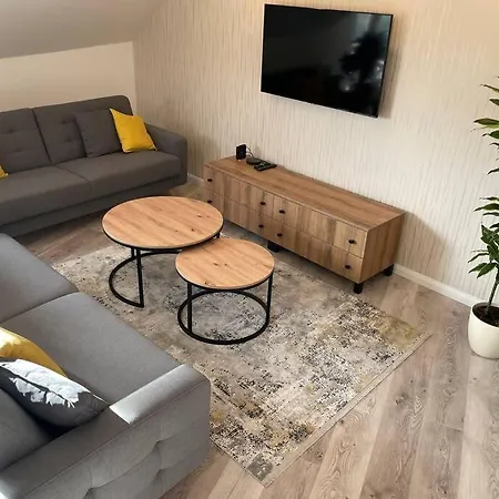 Apartment Luxusny Pri Jazere - Free Parking