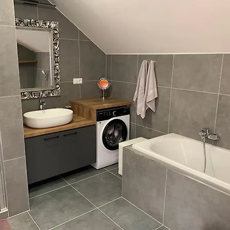 Luxusny Pri Jazere - Free Parking Apartment *